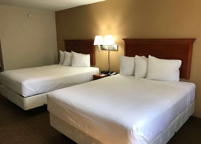 Hotel Days & By Wyndham Conf Center I-10 2*