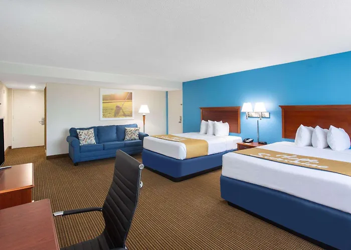 Days & By Wyndham Conf Center I-10 Hotel 2*