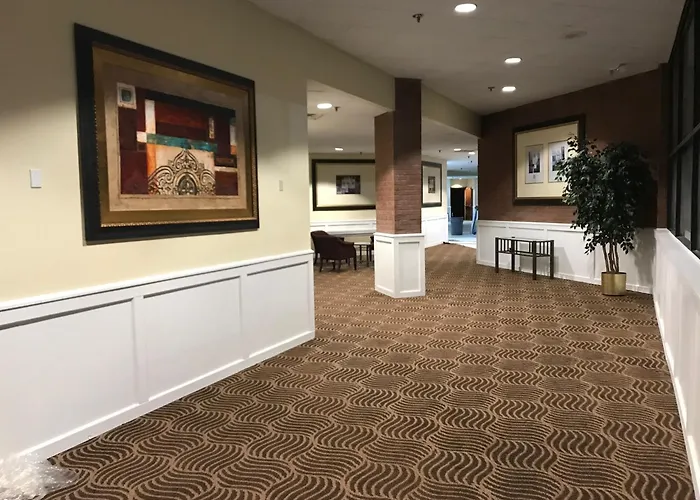 Hotel Days & By Wyndham Conf Center I-10 Tallahassee
