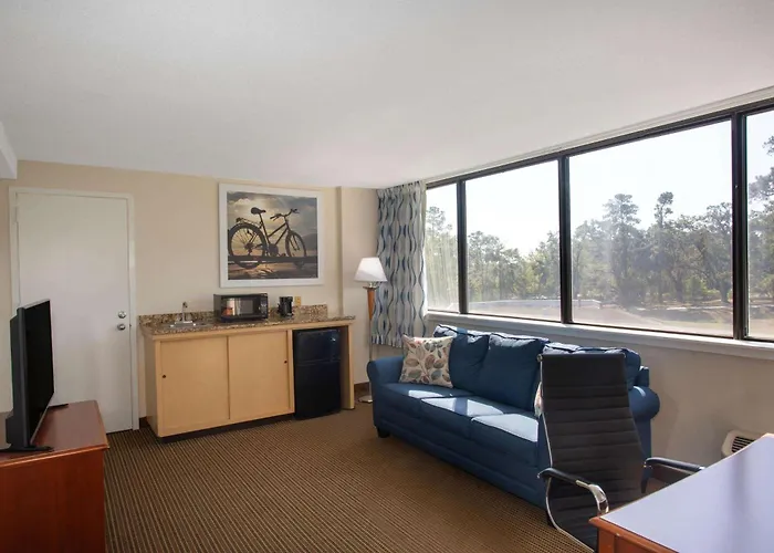 Days & By Wyndham Conf Center I-10 Hotel 2*