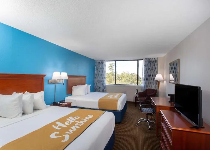 Hotel Days & By Wyndham Conf Center I-10 Tallahassee