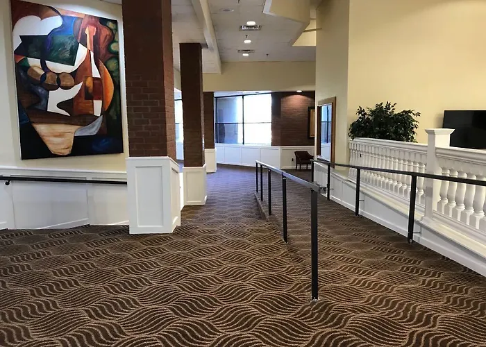 Days & By Wyndham Conf Center I-10 2*