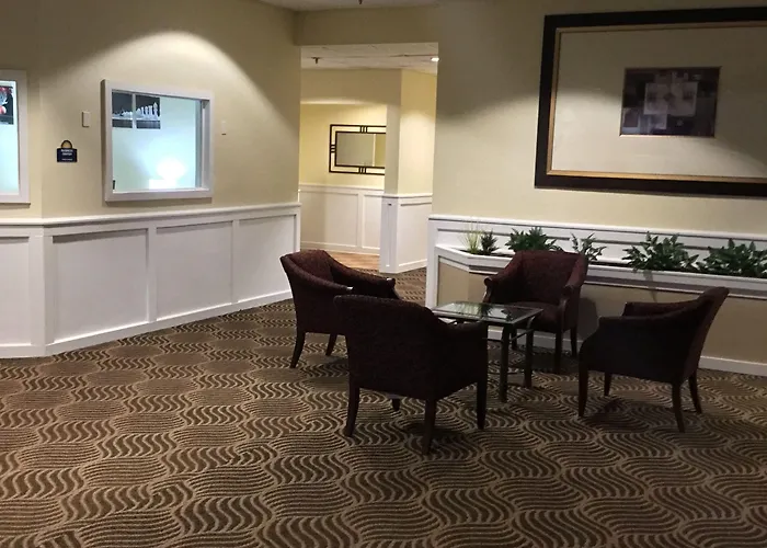 Hotel Days & By Wyndham Conf Center I-10