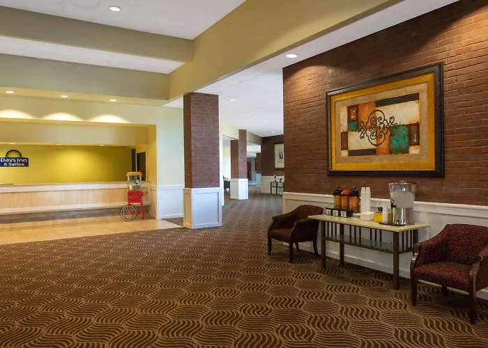 Days & By Wyndham Conf Center I-10 Tallahassee